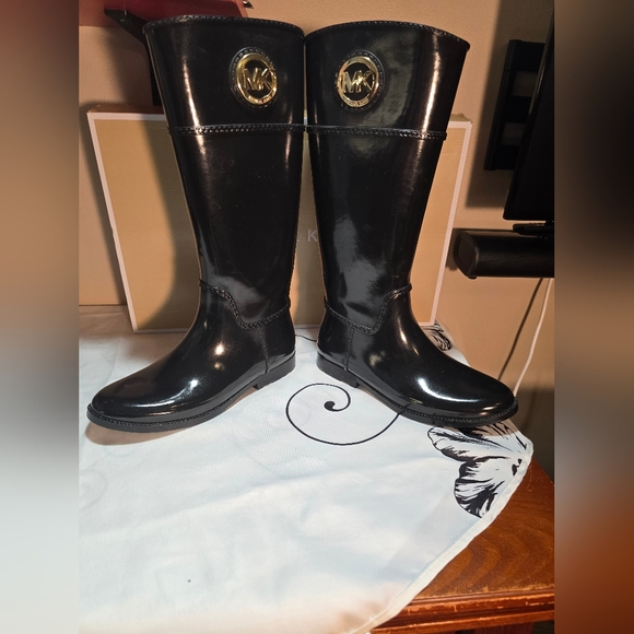 🔥EUC MICHAEL KORS LOGO STOCKARD TALL RUBBER RAIN BOOTS - Picture 5 of 16